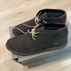 Kenneth Cole Reaction Dark Gray Chukka Boots